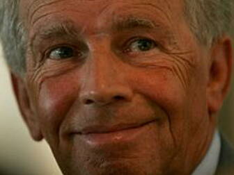 John Giles highlights "dam...